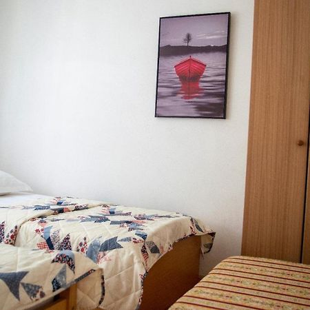 Apartment Ela - Very Close To Beach Rogac Bagian luar foto